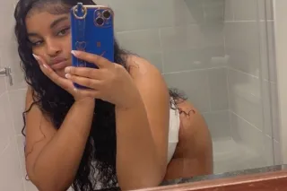 Exotic Bombshell 🍯🥂 - Image 7