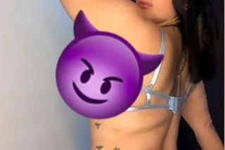 INCALL 😊HOUR SPECIAL! COME BEAT MY BACK IN DADDY 😋 AVAILABLE 🔥😈 - Image 3