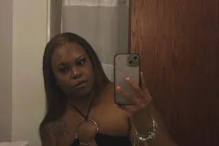 Cmon daddy 💕 Let's get you taken care of 🥰 - Image 1