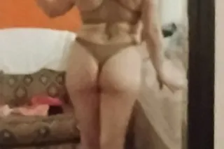 🤑💋ALL ALONE AND HORNY🤑😜💋 - Image 4