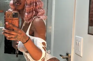 YOUR FAVORITE FUN SIZED HOTTIE🔥😏🥰 one hit nd your sure to be hooked! 😉 - Image 2