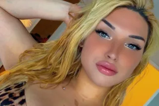 💋 pretty face , thick, bombshe... - Image 1