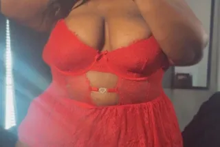 QV / HHR SPECIALS 💕 SEXY 5’8 CHOCOLATE AMAZON WITH BOOTY GALORE 🖤 𝑅𝐸𝐴𝐷𝒴 2 𝒫𝐿𝐸𝐴𝒮𝐸 YOU 💦 - Image 5