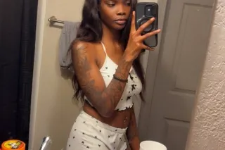 leaving town soon ready to make you cum 💦 - Image 3