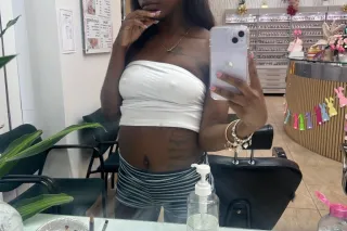 pretty with a tight pussy🙃fair play😗 - Image 6
