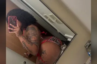 CUM LICK ME FROM HEAD TO TOE 👅... - Image 2