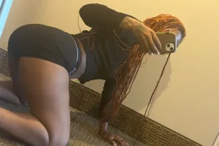 juicy creamy pussy 😩 - Image 2