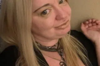 petite beauty- Southern gal in... - Image 2