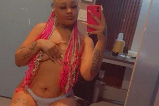 available🩷here for limited time🥴💋lets play💋🤭 - Image 2