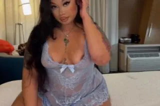 😍seductive times await🌹 - Image 3