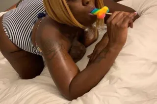 💋Incall and outs private location i love attractive clean older men only no low ballers💯 - Image 3