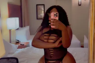 Thick ᥴꫝꪮᥴꪮꪶꪖꪻꫀ 🍫S 𝚘 u 𝚕 S 𝚗 a... - Image 2