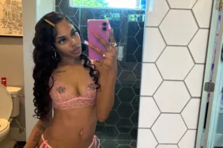 Avaliable😘cum have a good time Daddy😍Slim Thick 😩Brown Skin Princess. - Image 6