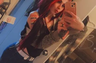 your girls back n REDDING book... - Image 3