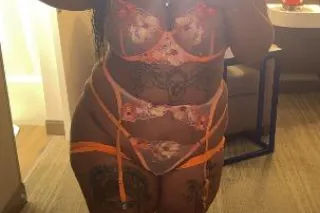 Hot Wet and ready - Image 11