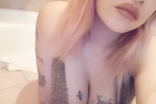 Purrrfect playtime with Katt - Image 12