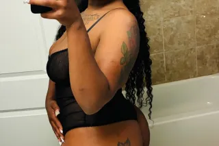 SEXYY STALLION 🥰💦👅 INCALL QV, HHR, AND FT SHOWS AVAILABLE NOW ‼🥰 JUICY SEXY PUSSY, WITH SLOPPY HEAD💦 IT DONT GET NO FREAKIER THAN ME ❤‍🔥 - Image 1