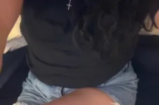 Asian mami 😋💦 - Image 1