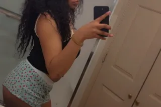 New Here Come See Me Petite Yellow Bone Avaliable For Incall ,Outcall or Carcall 24/7💋Let’s have some fun Babe💋I sell video💋 - Image 2