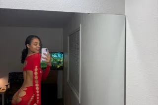 creamy lightskin goddess 🫧 OUTCALLS/INCALLS available now - Image 1
