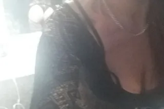WHO WANTS TO FUCK IN THE RAIN❤ HMU!!!❤️💋If you’ve been needing a sweet escape with a wild little twist, this is your sign.❤IVE GOT SOMETHING SWEET JUST FOR YOU!!!💕 Cum See Miss Bee!!!♥ - Image 5