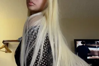 New girl 🤤 Delu about lulu 💦 - Image 2