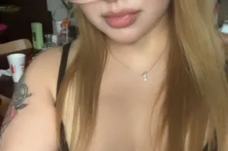 latina - Image 9