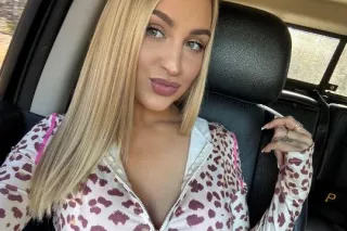 100% REAL BLONDE BOMBSHELL 🩷💕 I SELL FACETIMES AND CONTENT TOO! - Image 11