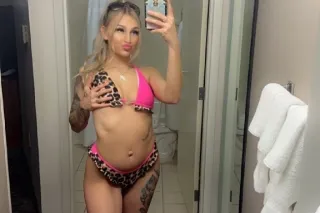 100% REAL BLONDE BOMBSHELL 🩷💕 I SELL FACETIMES AND CONTENT TOO! - Image 6