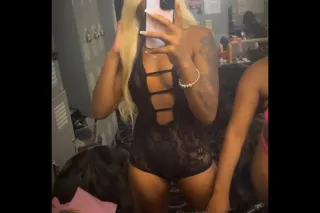 Lets have some fun😩 leave in 2 days💦💦 - Image 1