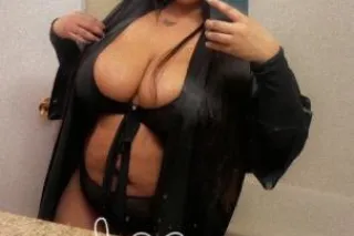 💝 Busty Caramel Princess AVAIL... - Image 1