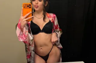 Cum enjoy a luxury one on one unforgettable experience with an exotic petite babe💋 - Image 5