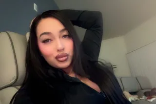 ✈NEW GIRL IN TOWN🥰 HERE 2 DAYS... - Image 4