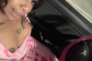 Young Tight Creamy Pussy💦ft Ve... - Image 2