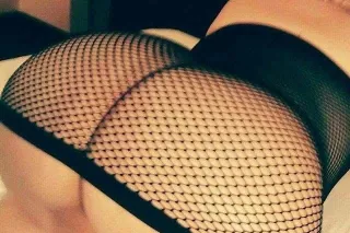 👅TATTED BBW 🍑 BADDIE WITH A FATTIE 😻 SLIPPERY WHEN WET 💦 - Image 3