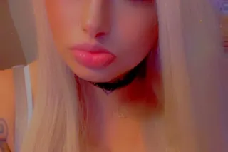 💎 Your Favorite Blonde Fantasy... - Image 2