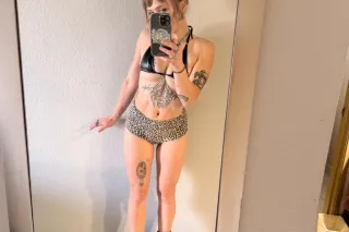 goth girl Pearl stripper turned college grad :) donations towards my masters degree! Mission valley incall, outcalls - Image 8