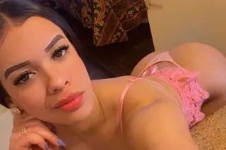 Rica latina para hacerte el mejor de los placeres papi 🥵🥵 Ven a comerte este toto apretado 🤤 - Image 2