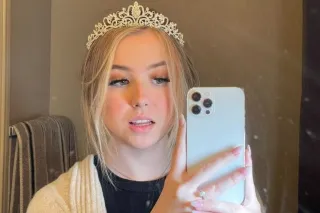 💋 Horny Queen 🥀🍅Flexible Squirting goddess🫦 with Magical Mouth 🔎 In Tow - Image 5