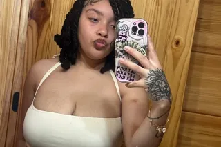 Your favorite distraction just arrived 💋 - Image 5