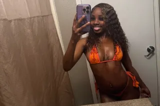 LETS HAVE FUN💕🎂🥳SEXY PETITE FANTASY GIRL🍫💕 CUM PLAY WITH ME💦💕OUTCALLS ONLY💫OVERNIGHT SPECIALS🥰🥰🥰 - Image 4