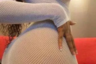💦NEW IN TOWN💦 - 22 - Image 1
