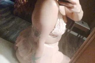 thick Milf latina - Image 7