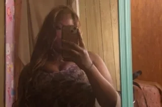 hey daddy wanna cum quick come see me - Image 1