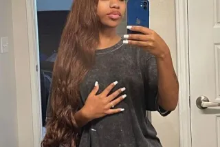 sexy girl 😍😍 - Image 3