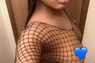 Karamel Carribean Funsize Goddess 🍑💦 - Image 7