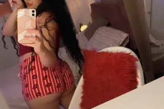 your favorite escape 😘 - 28 - Image 1