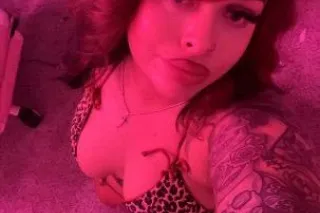 your favorite white girl is here 😍 romulus area incall 💋 - Image 6