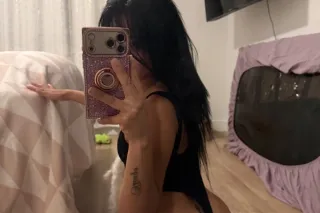 💦😈soy una mujer curiosa e inte... - Image 1