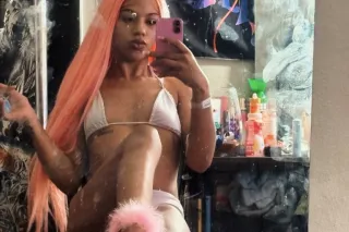 Young petitie ready for fun💗, ... - Image 1